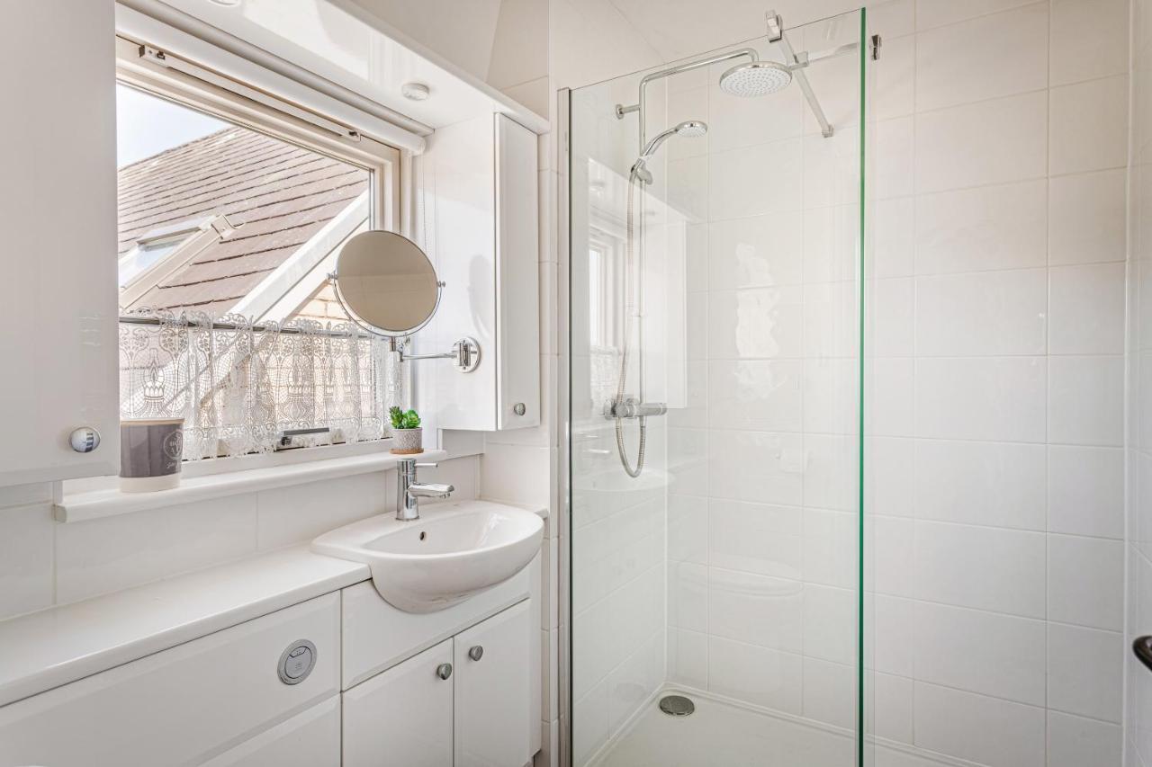 2 Bedroom City Centre Townhouse - With Parking 剑桥 外观 照片