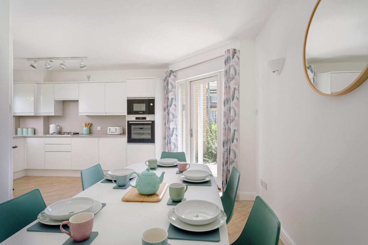 2 Bedroom City Centre Townhouse - With Parking 剑桥 外观 照片