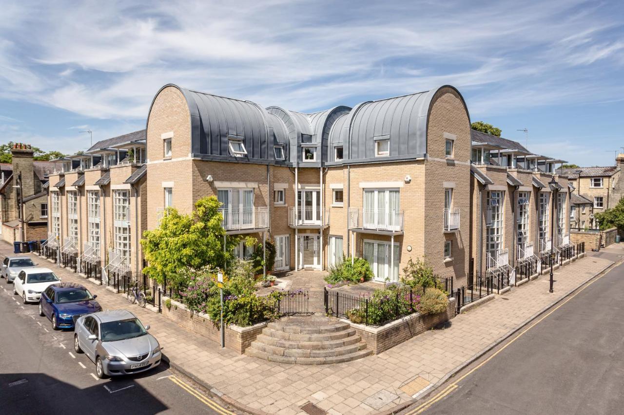 2 Bedroom City Centre Townhouse - With Parking 剑桥 外观 照片